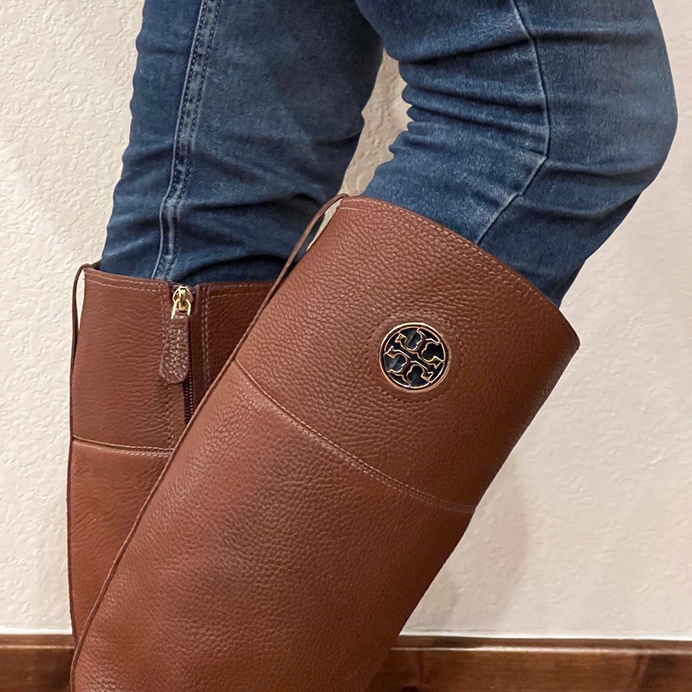 NWOT- Tory Burch Junction Boots- Brown Pebbled Leather - size 8.5M - Picture 16 of 16
